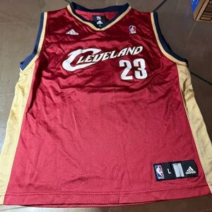 LeBron James Cleveland Cavaliers Youth Large 14-16 Adidas vintage NBA Red